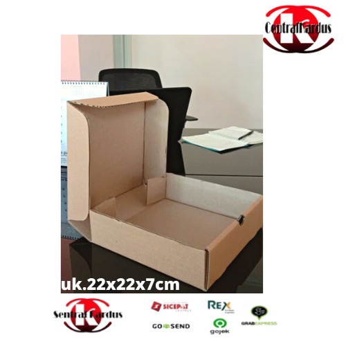 

(ISI 10 PCS )BOX PIZZA UK.22x22x6cm / dus box/ dus packing /kardus box/ Die Cut & Easy Usage