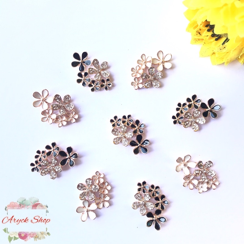 Charm Alloy Crawl Hitam Putih Bahan Craft Marerial Aksesoris