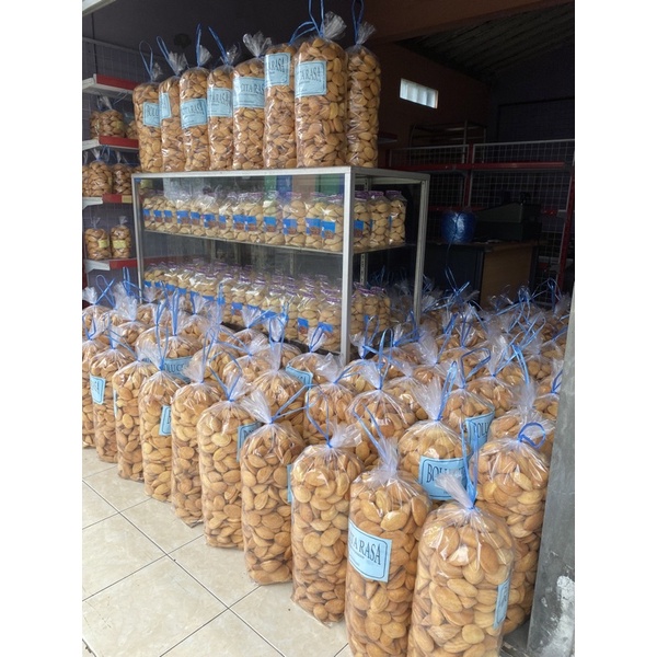 

BOLU JADUL BOLU KETAPANG CITARASA PAS BUAT OLEH OLEH