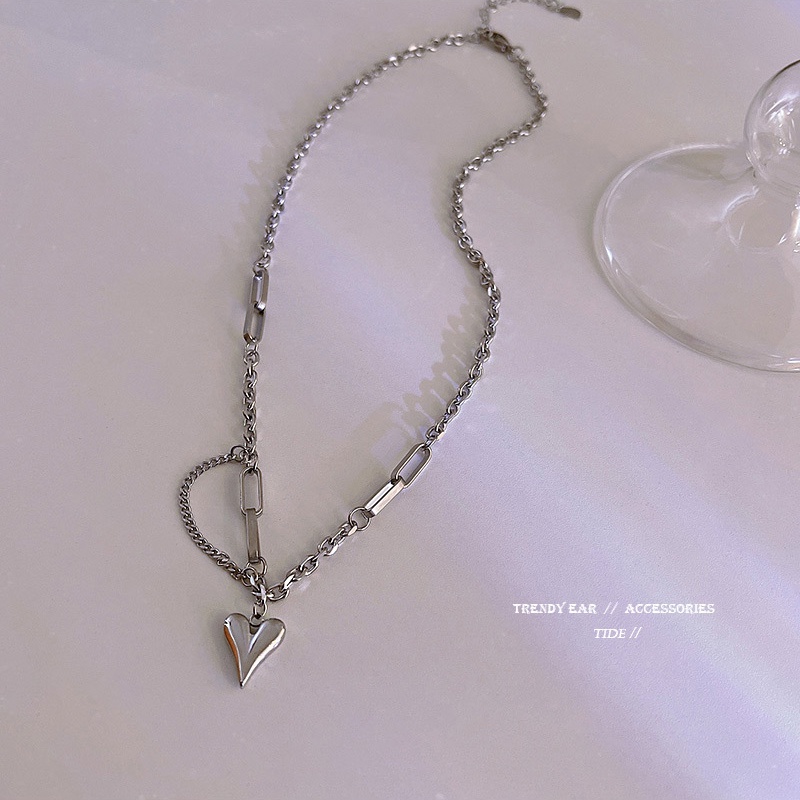 Kalung Choker Bahan Titanium steel Dengan Liontin Hati Untuk Wanita