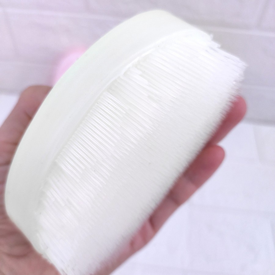 Sikat Baju Malaysia Plastik Putih