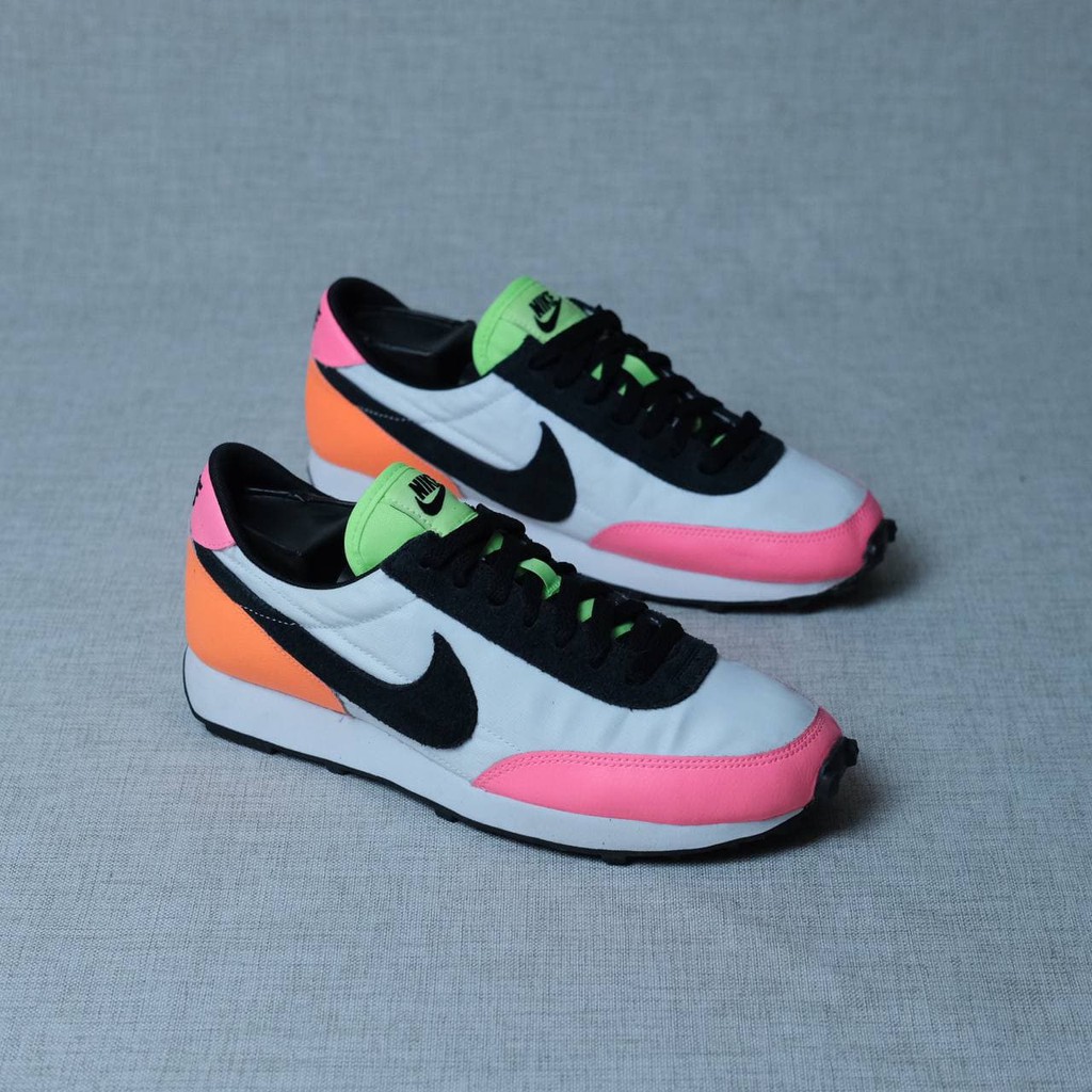 nike daybreak neon