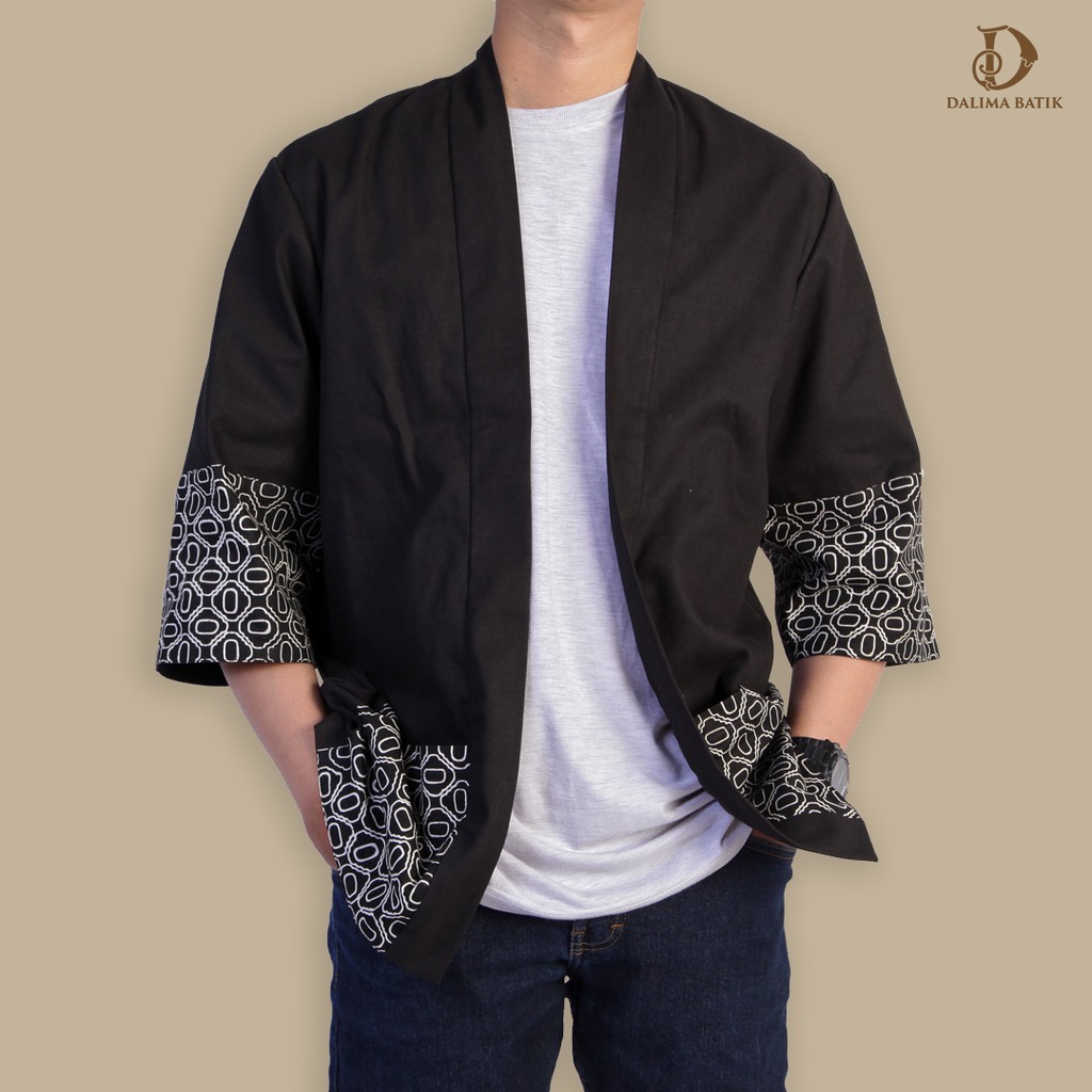 Outer Batik Pria Modern (Hitam - Putih) DLMOT00001 | Shopee Indonesia