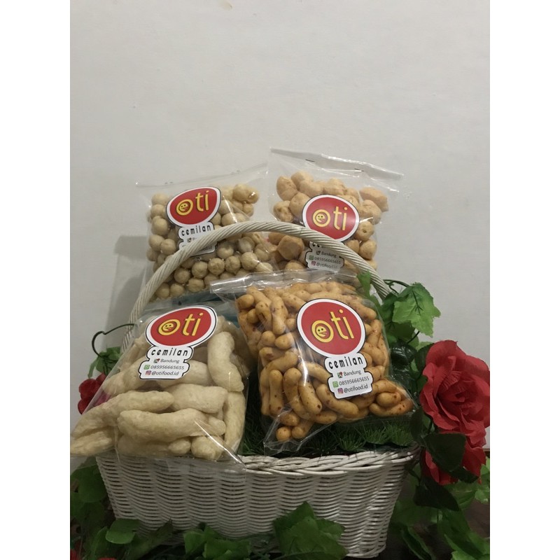 

Oti Snacks Bandung