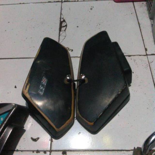 Tutup aki tepong aki astrea star