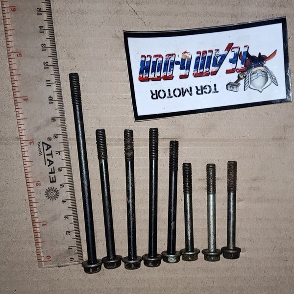 Baut Baud Krenkes Krengkes Crankcase Blok Mesin Tengah Ori Original Honda Vario Karbu Vario Techno 1