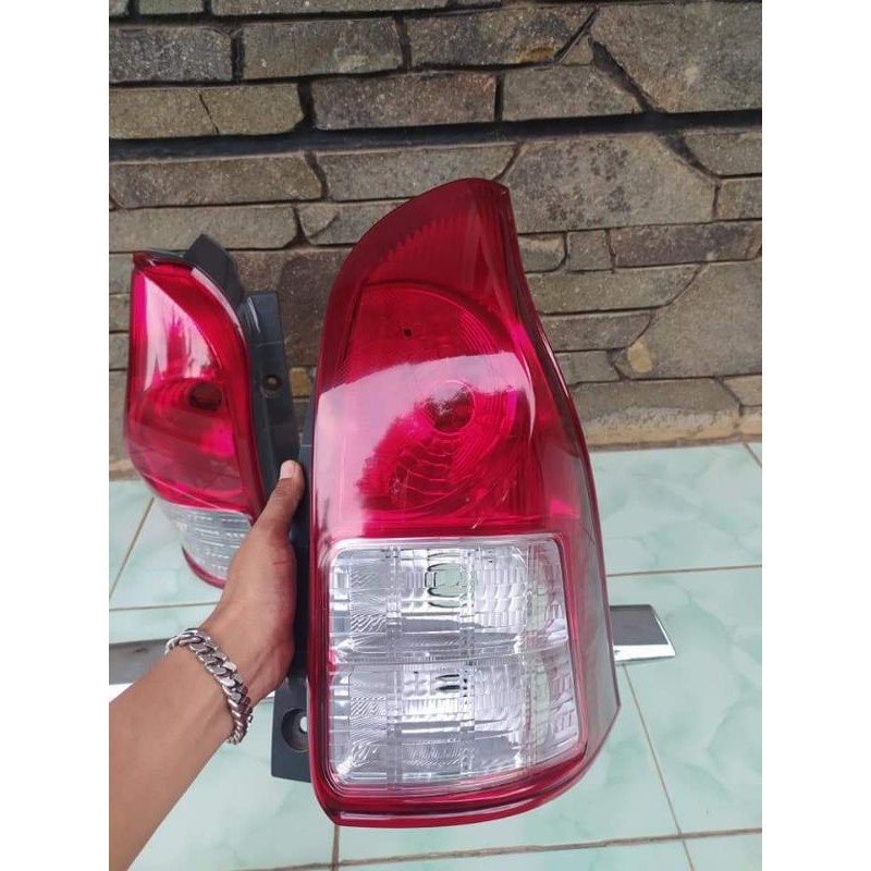 stoplamp toyota avanza 2015 2016