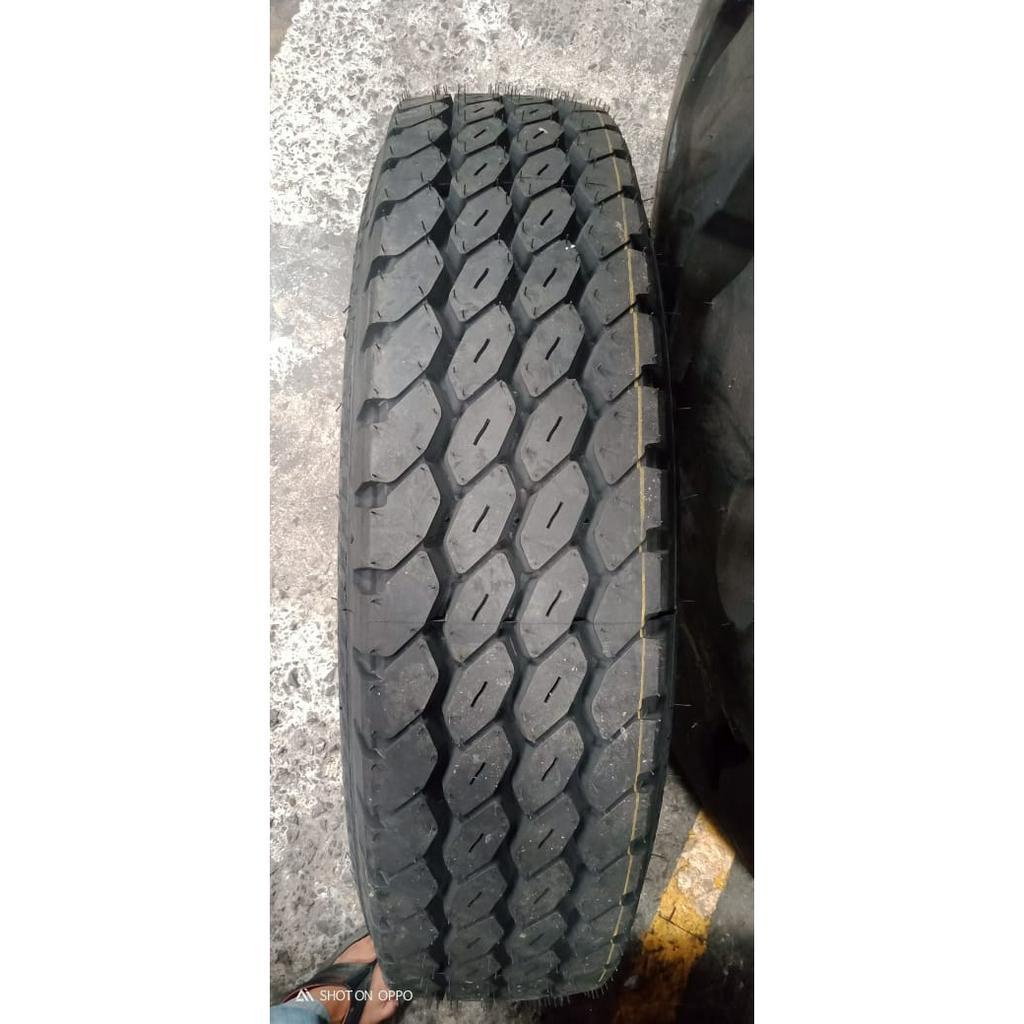 Ban Truk Radial Kawat Ceat RD818 750R16 750 716 7.50 R16 14PR LT (Set)