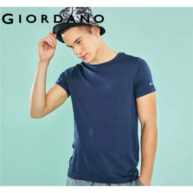 Baju Olahraga Fitness Gym Pria Giordano Sport Clothing COOLMAX Tshirt Men's Gym Clothing Size M Ori