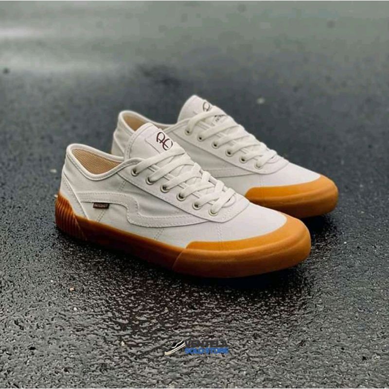 Patrobas Equip Gum White Low