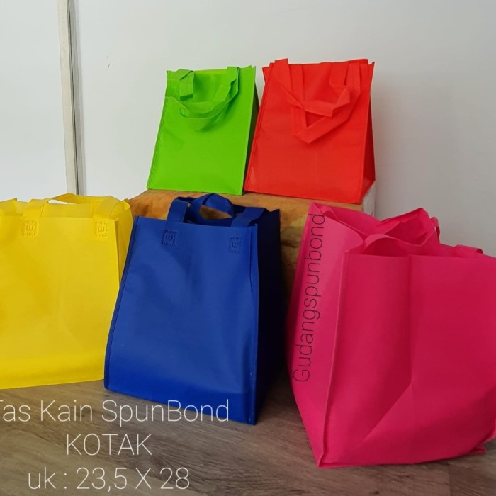 

NEW Tas Kain Spundbon Kotak Uk.23,5x25 - Kuning