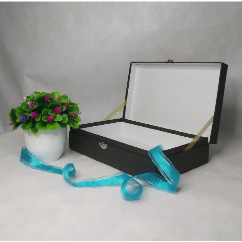 

Kotak Kado Model Koper P.28 X L.18 X T.7