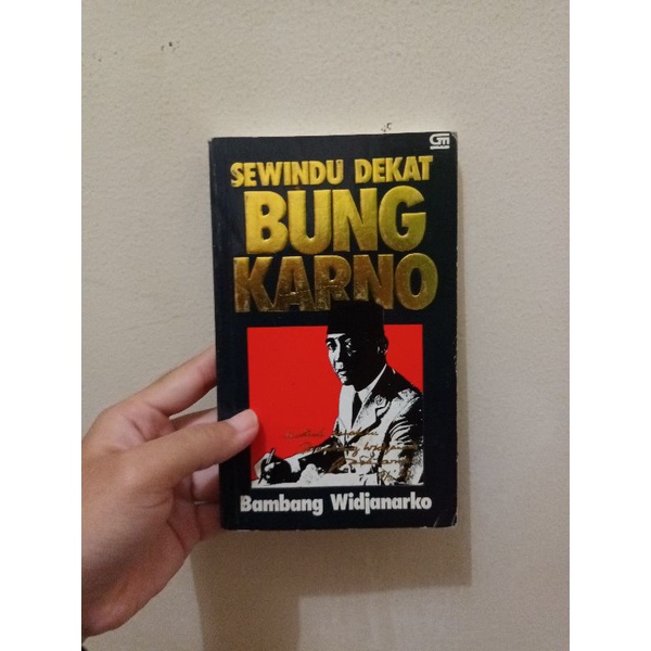SEWINDU DEKAT BUNG KARNO - BAMBANG WIDJANARKO