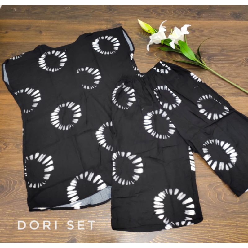 Dori set, setelan celana baju pendek motif