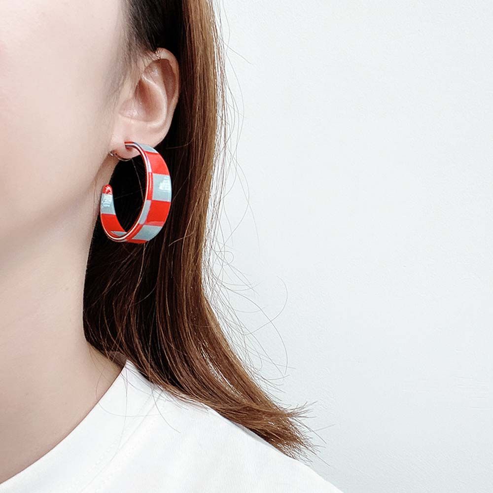 Anting Stud Desain Papan Catur Warna Permen Hitam Putih Gaya Retro Korea Minimalis Elegan Untuk Wanita