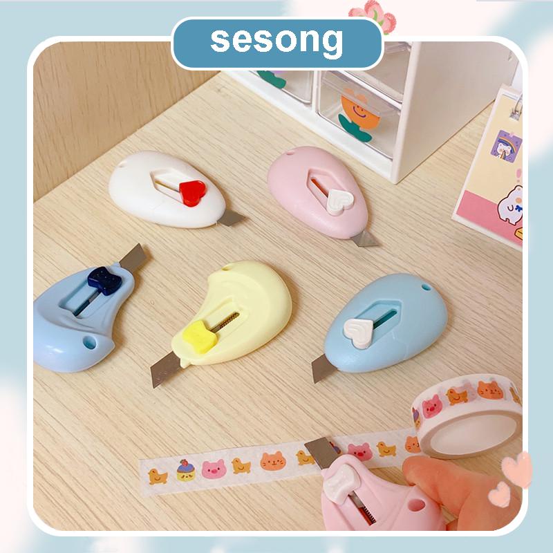 

Cute Mini Portable Small Utility Knife Alat Perlengkapan Seni Siswa SS