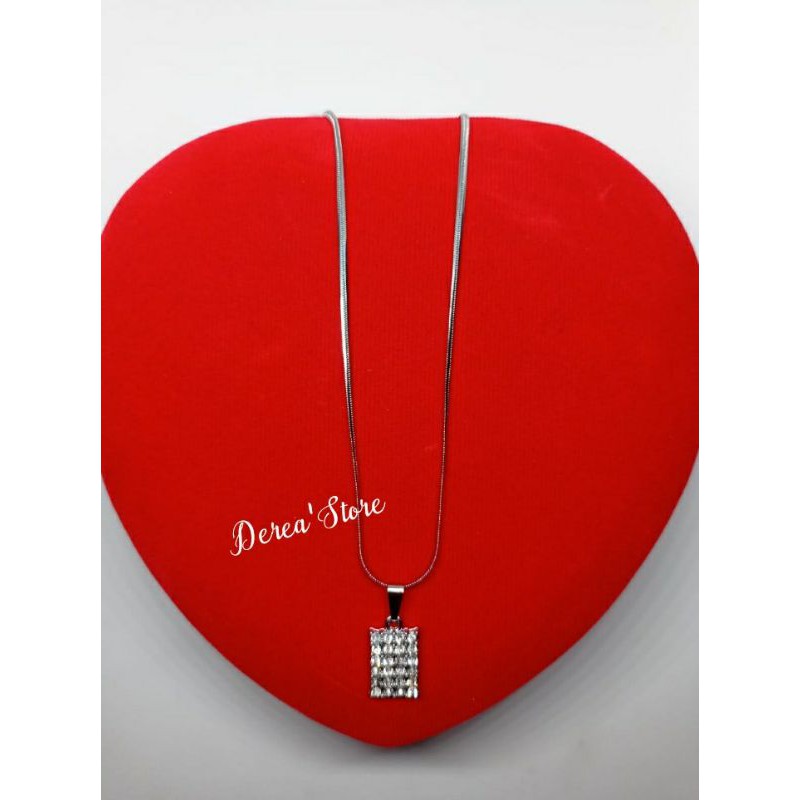 kalung titanium wanita bandul kotak/kalung liontin