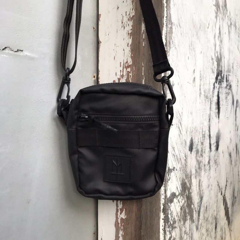 Maternal Disaster - Slingbag Second