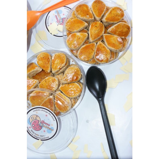 

KUE KACANG PREMIUM HIDANGAN LEBARAN ENAK 250 GRAM