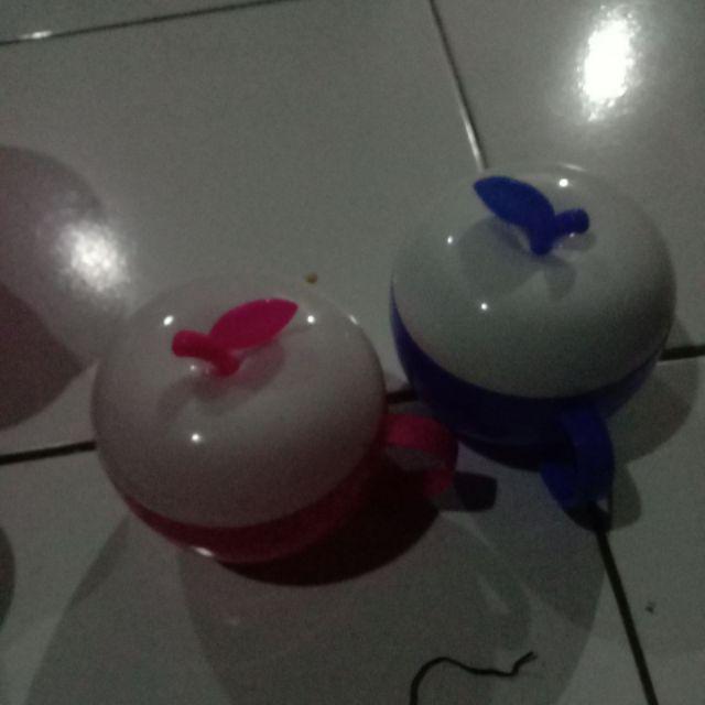 Cangkir Apel Plastik