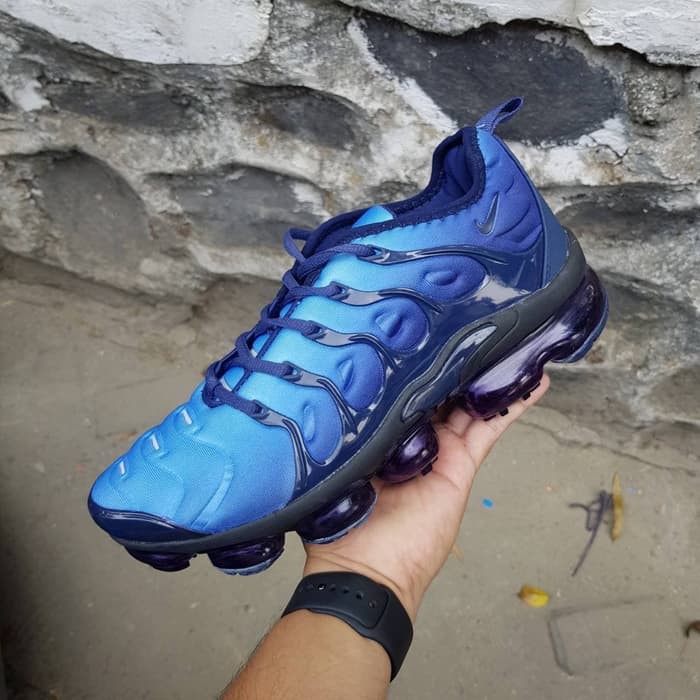 obsidian blue vapormax