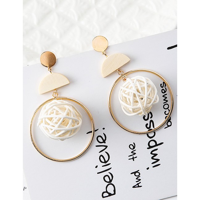 LRC Anting Tusuk Fashion White Circular Ring Shape Decorated Earrings