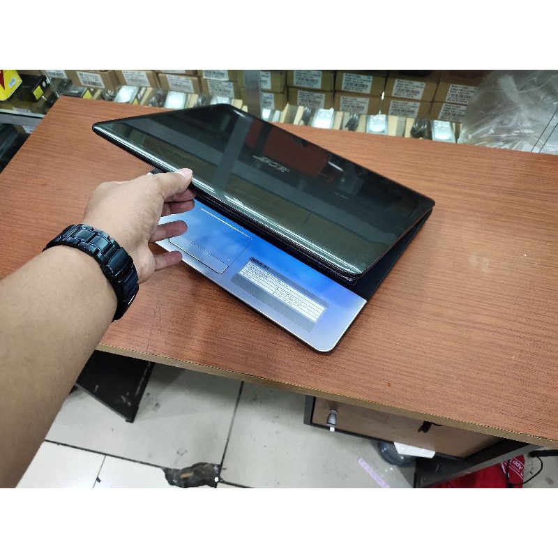 Laptop Acer  RAM 4GB SSD 128GB Laptop bagus siap pakai untuk kerja Kuliah Sekolah SD SMP SMA kantoran ZOOM ada kamera