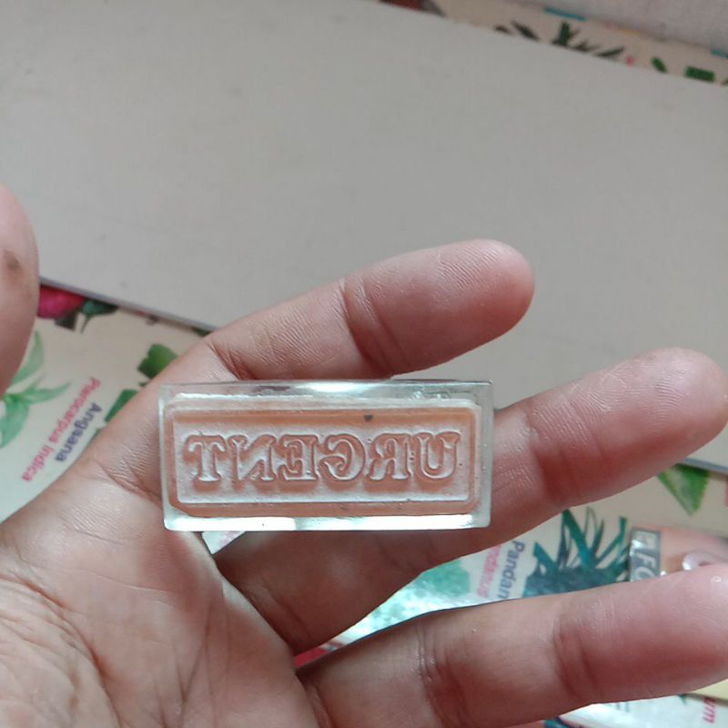 

stempel akrilik tulisan URGENT