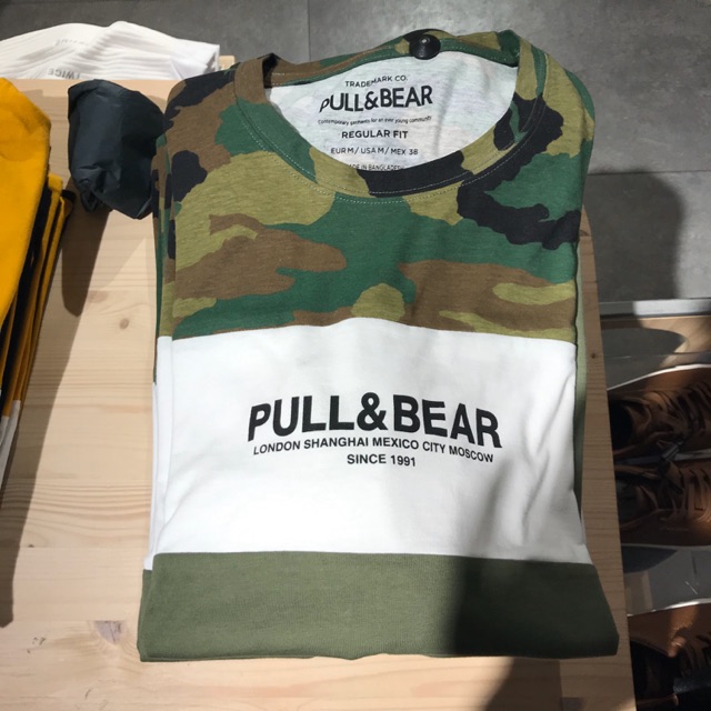 Baju kaos pull and bear camo army original