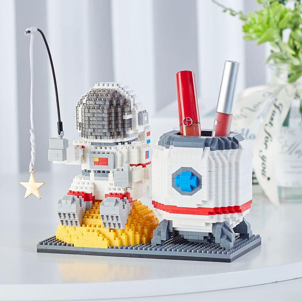 R-FLOWER Tempat Pulpen Kreatif Action Figure Hadiah Anak Astronot Hero Ultraman