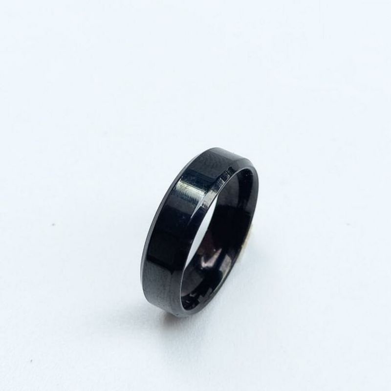 Cincin Titanium Hitam Polos Kualitas Super Cincin Pria Cincin Wanita | CINCIN TITANIUM HITAM POLOS MOTIF PRIA WANITA TERMURAH