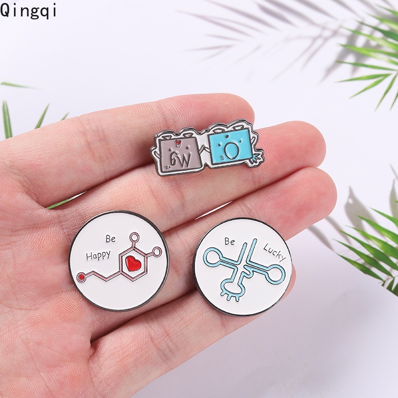 Bros Pin Enamel Bentuk Molekul Kimia OMG Keberuntungan Untuk Hadiah Perhiasan