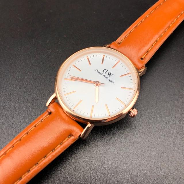 ［Ready Stock］Jam tangan couple kulit pria wanita jam polos fashion mural s1020-Cokelat muda kecil