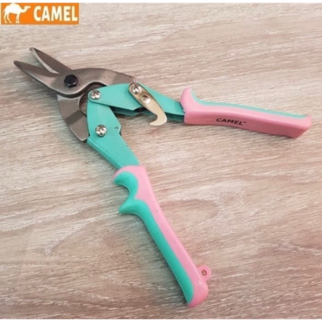 

Gunting holo camel / gunting baja ringan camel / gunting hollo camel / gunting seng camel