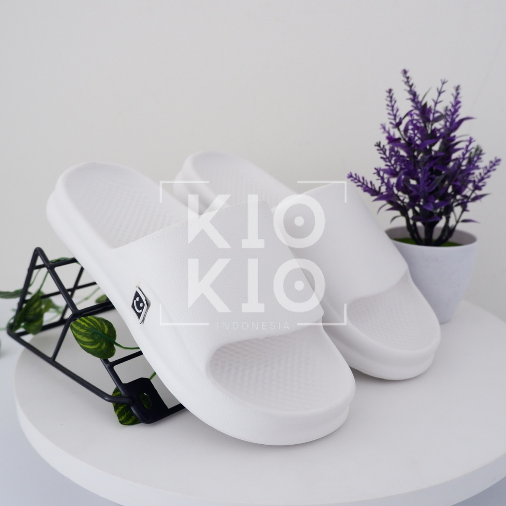 Sandal Sandal slop sendal slop pria sendal rumah sandal slop pria original sendal slop karet   965M-Putih