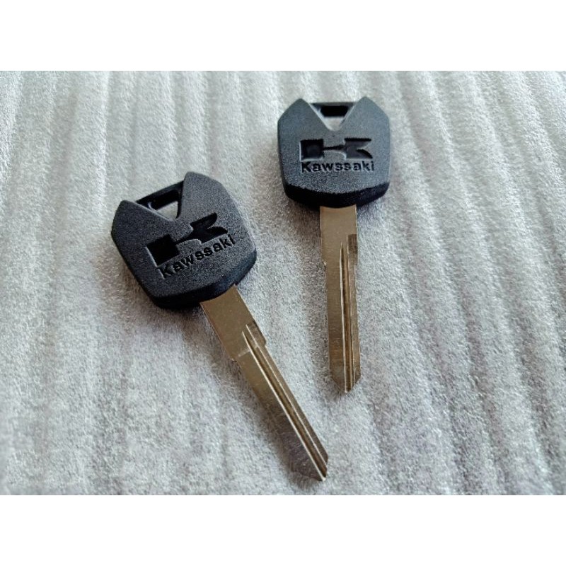 BAHAN duplikat kunci montor kawasaki ninja 250 ori