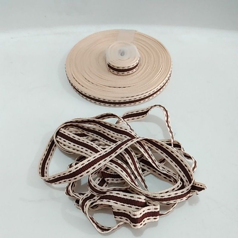 

Pita Kain lebar 1cm dijual per roll