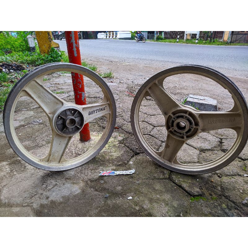 velg daytona palang 3 ring 17 original bekas daytona lawas daytona pnp honda bukan rcb bukan brt rcb