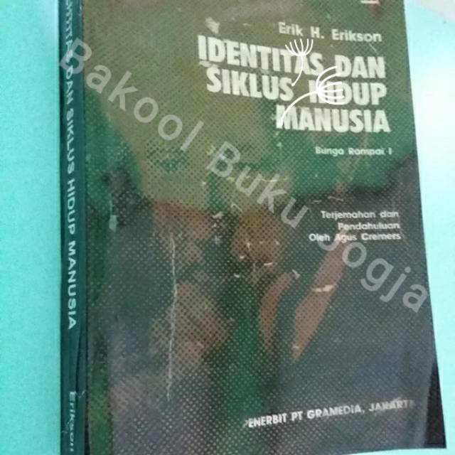 IDENTITAS DAN SIKLUS HIDUP MANUSIA