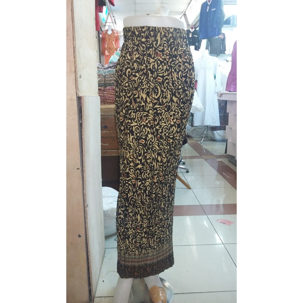 Rok plisket semi sutra motif batik bawahan kebaya baru