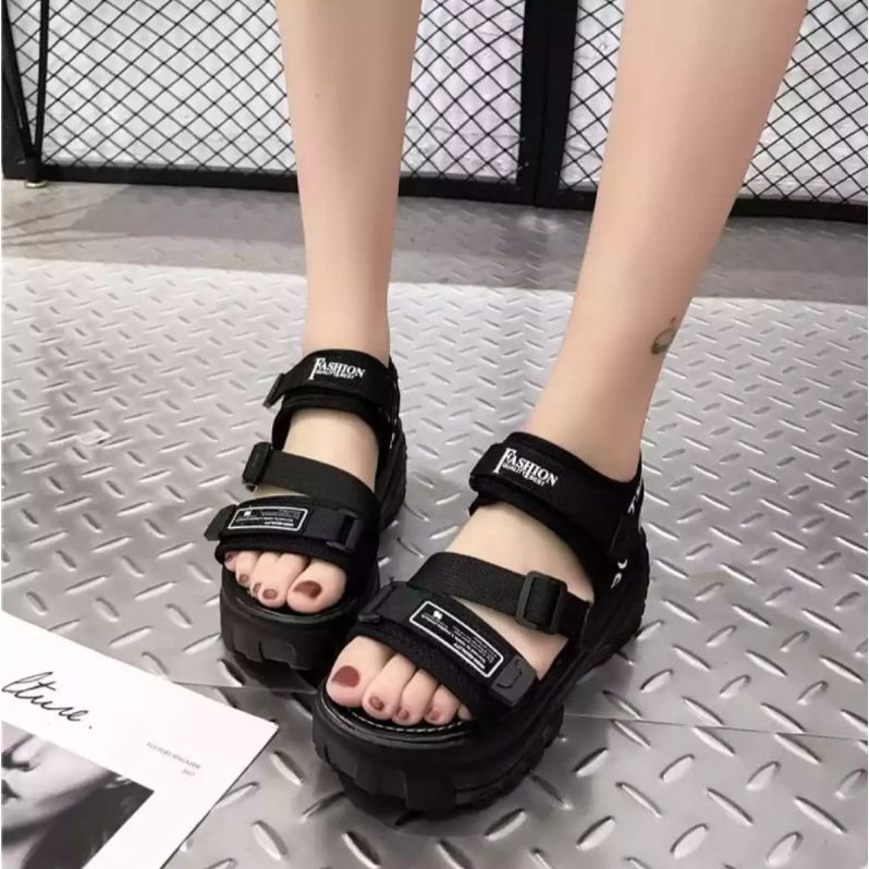 Sandal Gunung Wedges Wanita BM 452 Murah