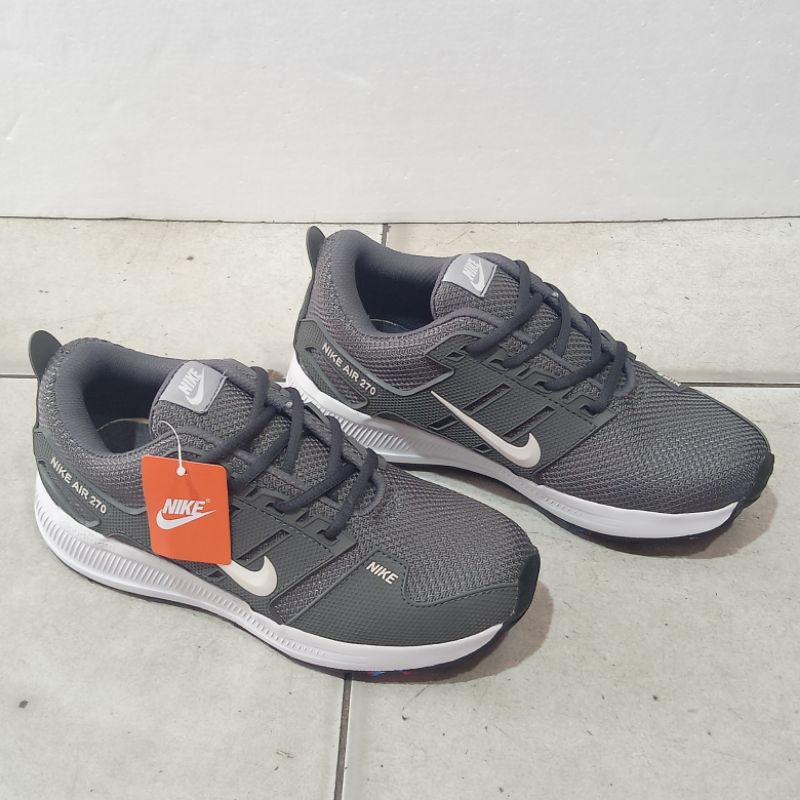 Sepatu sneakers running pria sepatu olahraga sepatu jogging cowok