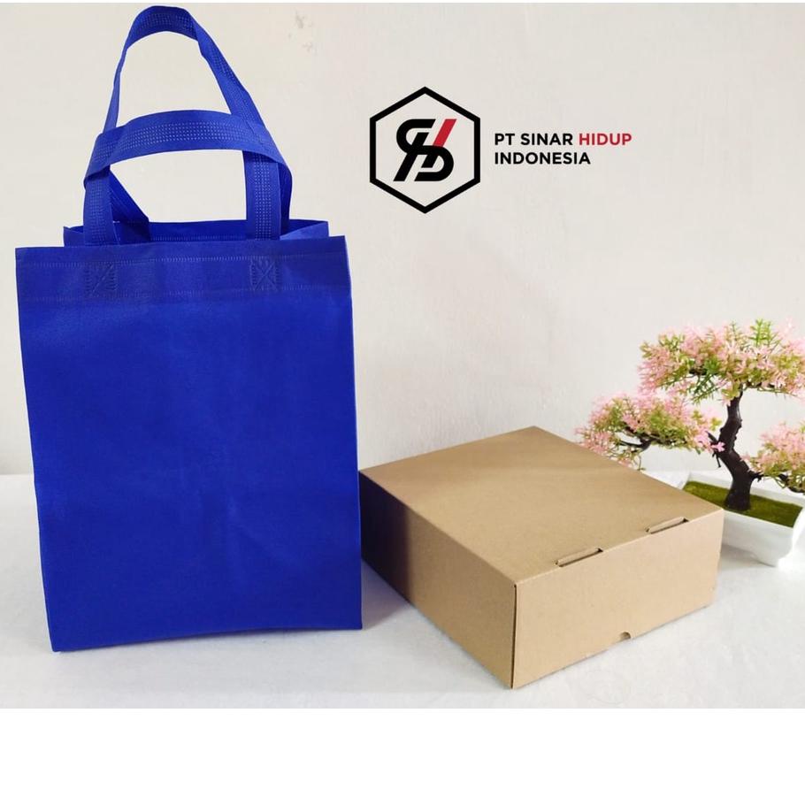 

➯ TAS GODIE BAG / SPUNBOND KOTAK NASI / BOX KUE PRESS UKURAN 20 Perlusin ➦