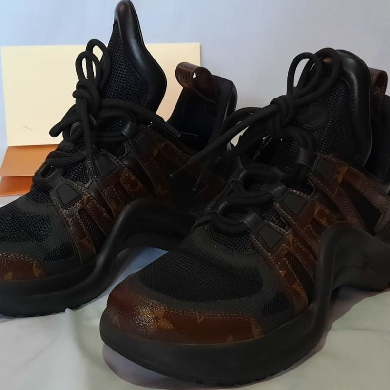 LOUIS VUITTON - LV Archlight Sneaker in Black Monogram