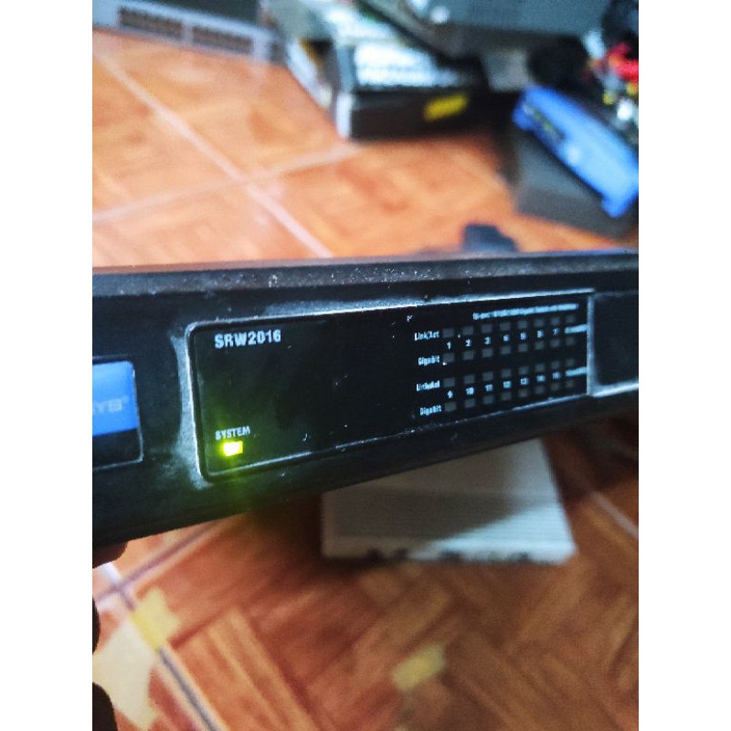 Lynksys SRW2016 switch hub gigabit 16 port managed