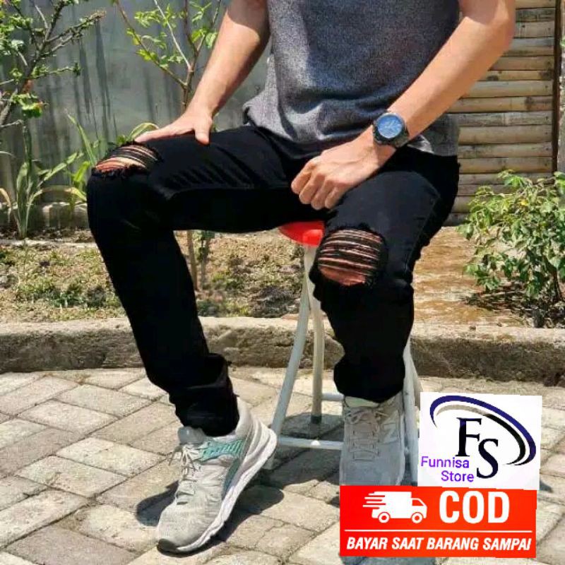 CELANA JEANS SOBEK LUTUT PRIA RIPPED JEANS HITAM MELAR