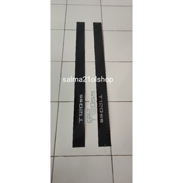 striping body mobil dop pintu pickup colt T120 SS