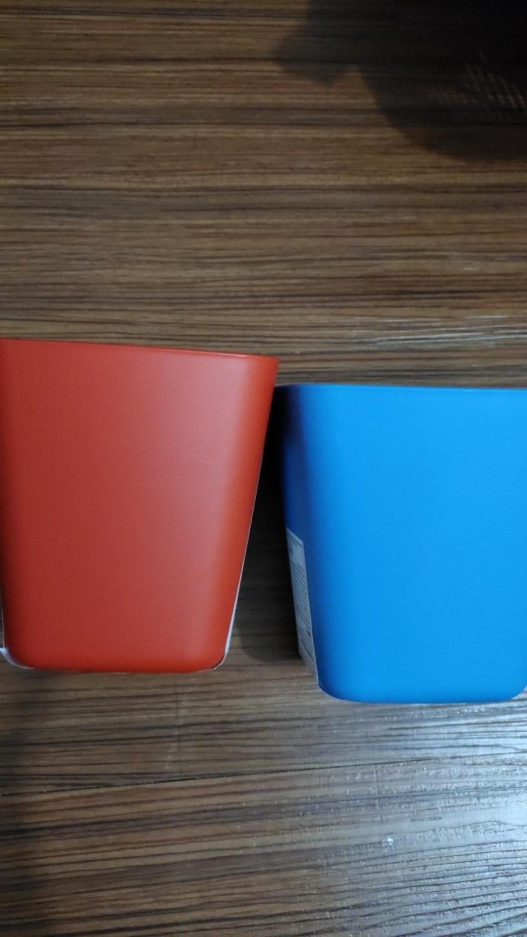 Snnrsta, Wadah Warna-warni