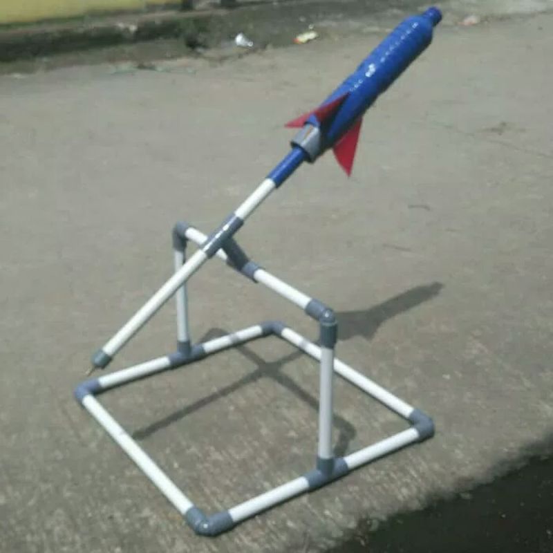 Roket Air Lengkap Peluncur dan Pompa Siap Luncur