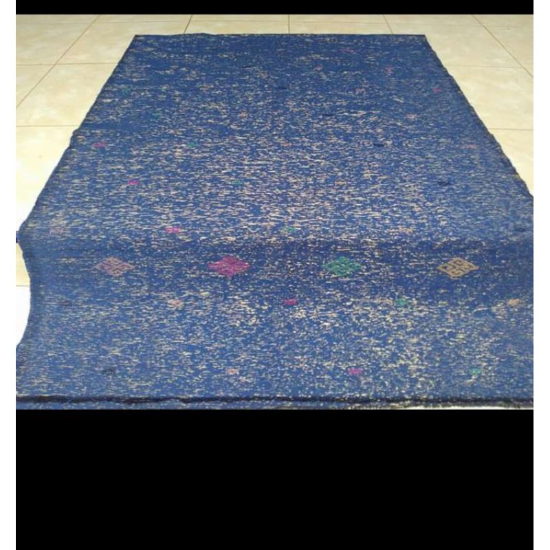 tenun motif Toraja asli sulam  pabintik bertaburkan benang emas